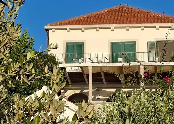 Mit Pool Und Meerzugang *