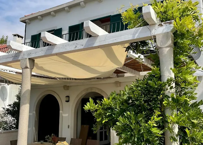 Mit Pool Und Meerzugang * Kovacic