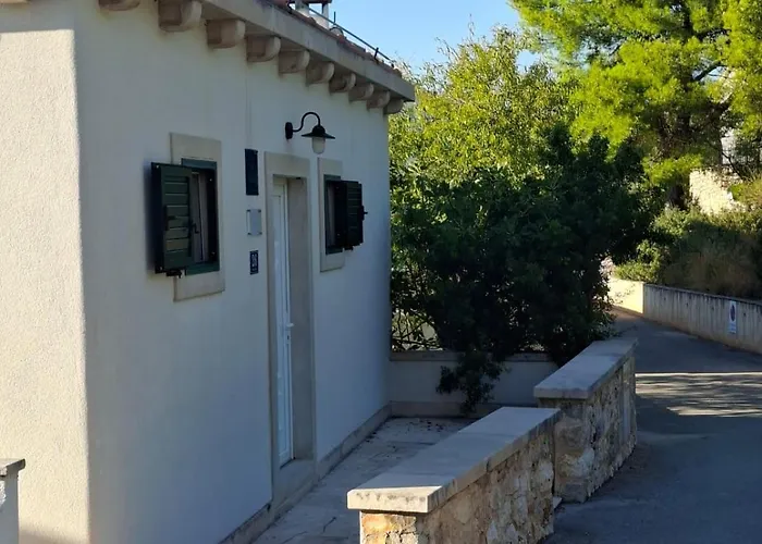 Ferienhaus Mit Pool Und Meerzugang Kovacic