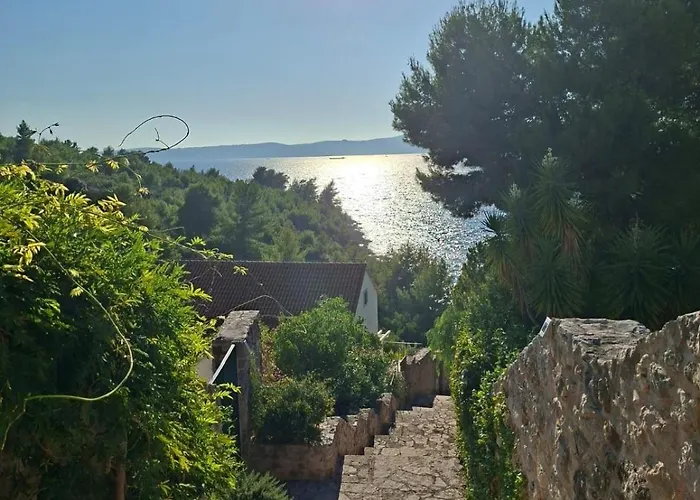 Mit Pool Und Meerzugang